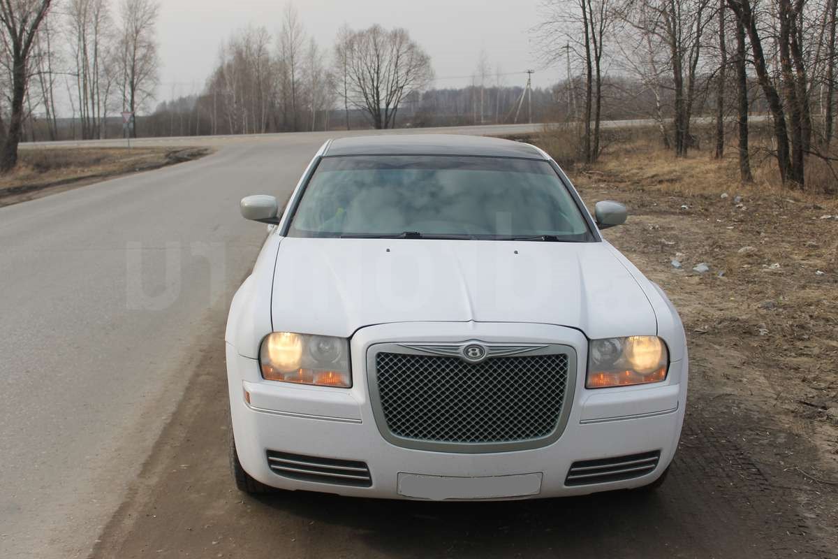 Аренда и прокат авто Chrysler C300 в СПб | Лимузины в Санкт-Петербурге